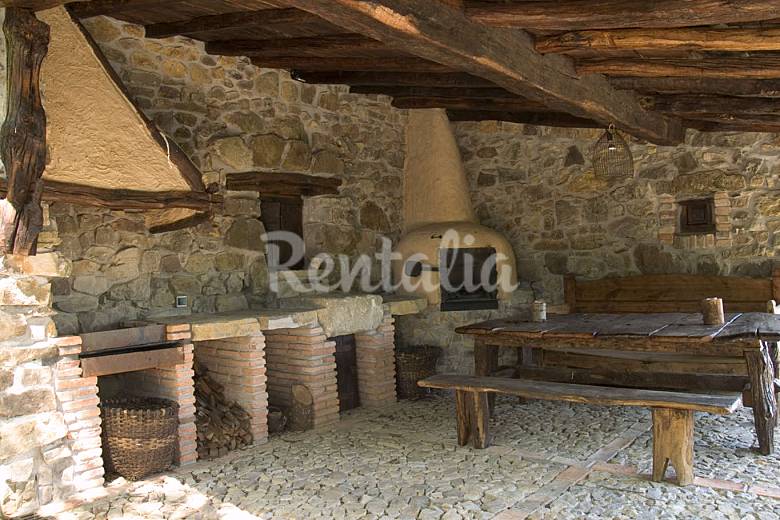 Casa para 4 personas con jardín privado - Monte (Riotuerto - Cantabria)