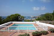 Gran chalet con piscina en exclusiva urbanización Ibiza