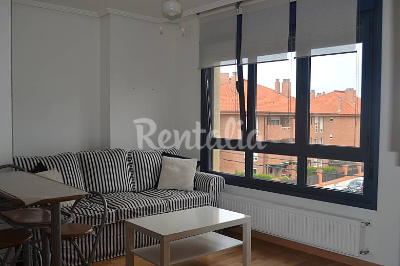 Apartamento para 24 personas a 50 m de la playa San Juan de La Arena (Soto del Barco Asturias)