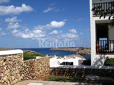 Vista desde la piscina Apartamento con vistas espectaculares al mar Menorca
