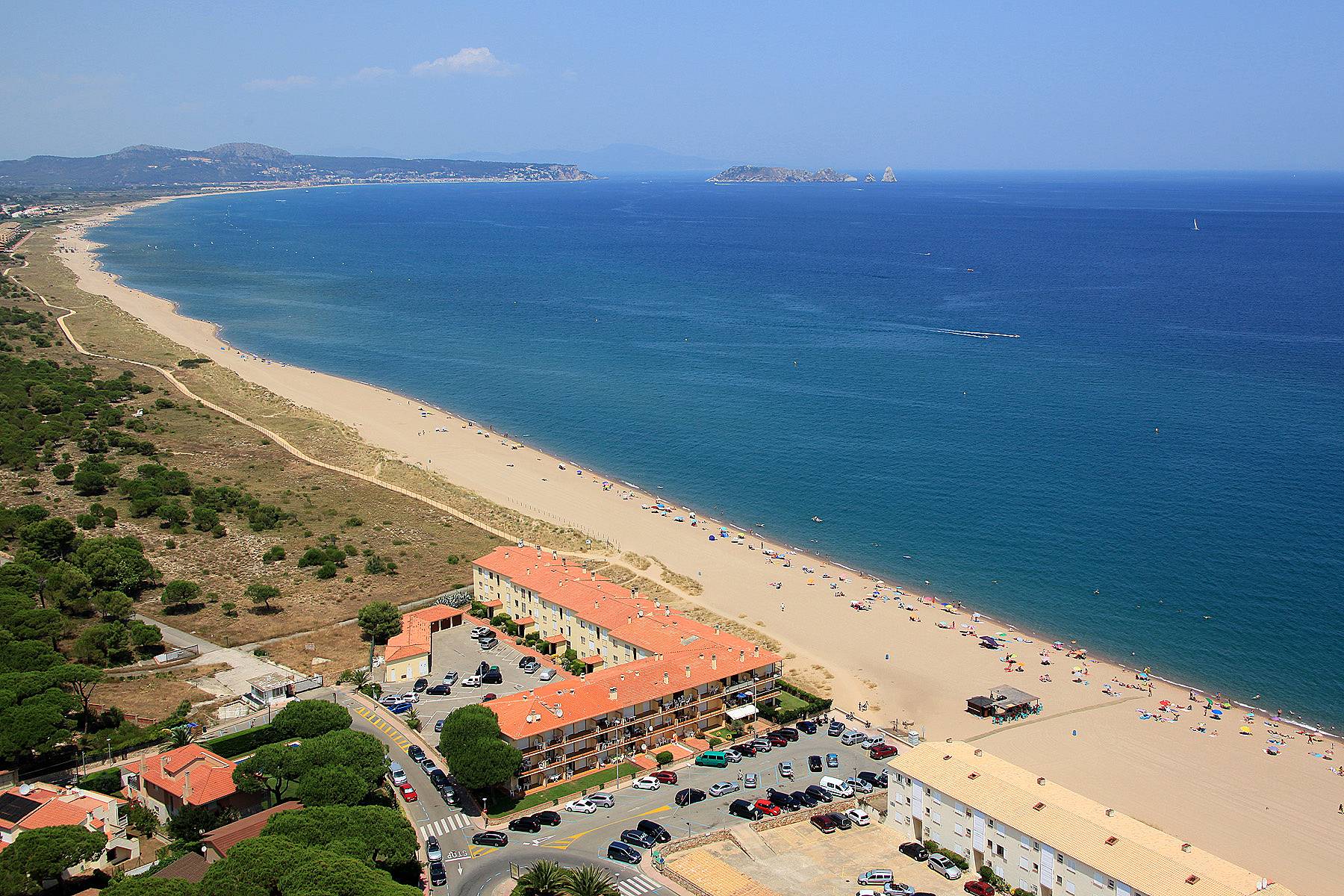 Apartamentos En Primera L nea De Playa Arenals De Mar Pals Girona 