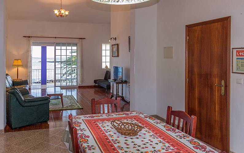 Porto Interior da casa Ilha Terceira Vila da Praia da Vitória Apartamento - Interior da casa