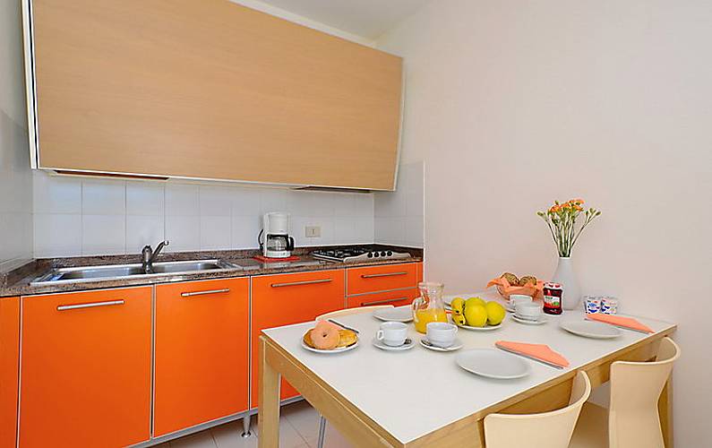 Apartamento en alquiler con piscina Lignano Sabbiadoro (Udine) Alpes italianos Dormitorio Udine ~ Apartamento en alquiler con piscina Lignano Sabbiadoro (Udine) Alpes italianos