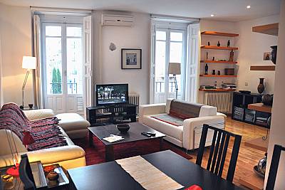 Lux Plaza Comendadoras Madrid