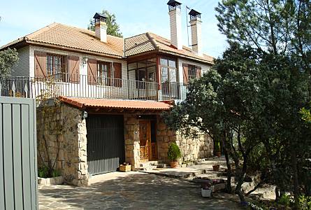 Holiday Rentals Torrelodones Madrid Apartments Homes And Villa For Rent In Madrid Outdoors