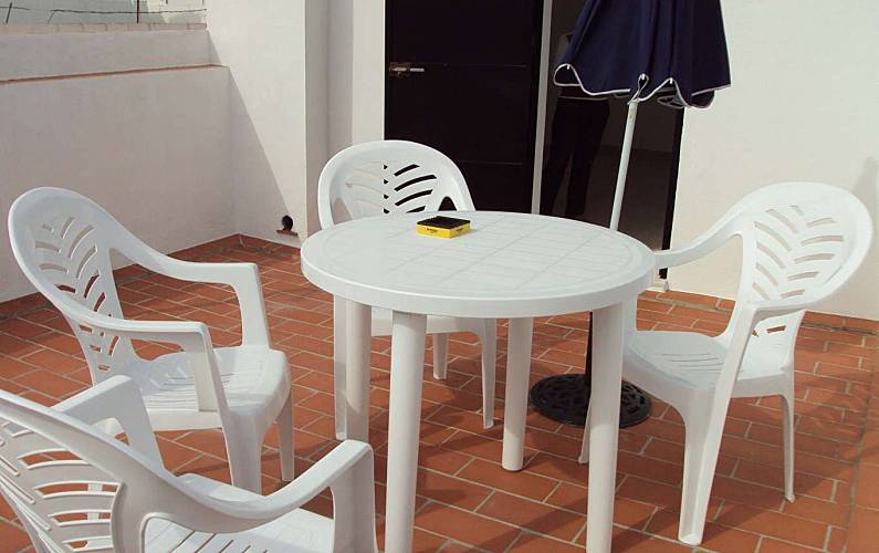 Casa com 2 quartos a 600 m da praia Cádis - Terraço