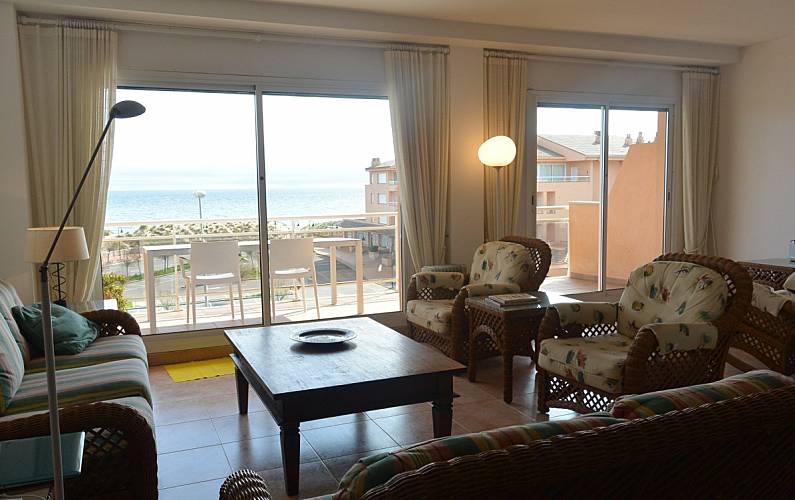 Wohnung Wohnzimmer Girona Pals Ferienwohnung - Wohnzimmer