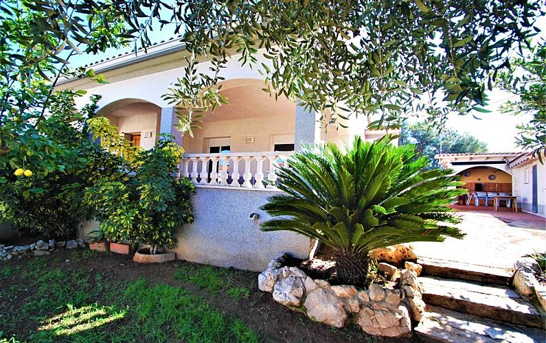 Villa Pour 8 Personne Avec Piscine A Calafell Segur De Calafell