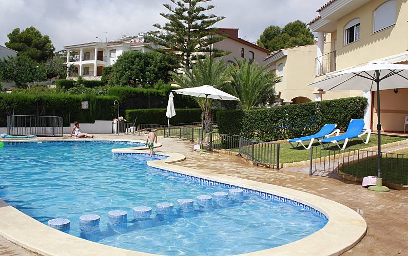Alquiler de chalets con piscina a 1km de la playa Las Atalayas, Peñíscola (Castellón