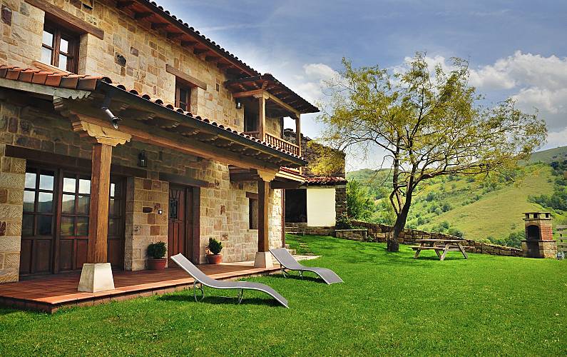 Casa en alquiler con jardín privado Cantabria