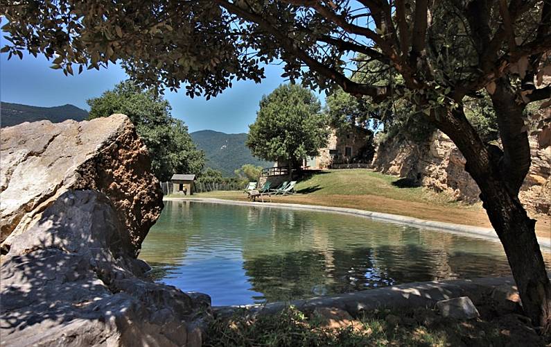 Casa rural para 16-22 personas en la Alta Garrotxa Girona/Gerona