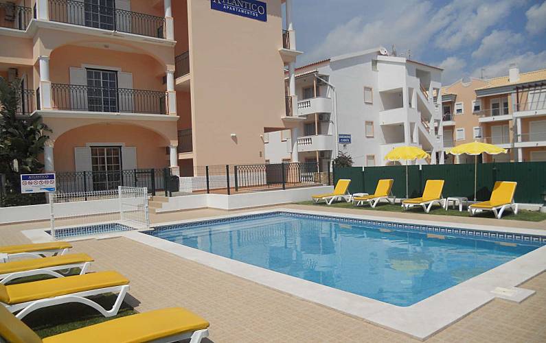 12 Atlântico Apartments Unforgettable Holidays Olhos De Água 12 Atlântico Apartments Unforgettable Holidays Algarve Faro Swimming Pool