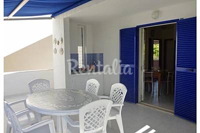 Apartamento para 6-8 personas a 400 m de la playa Crotona