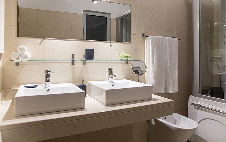 Vivenda Casa-de-banho Ilha da Madeira Calheta - R.A.M. vivenda - Casa-de-banho