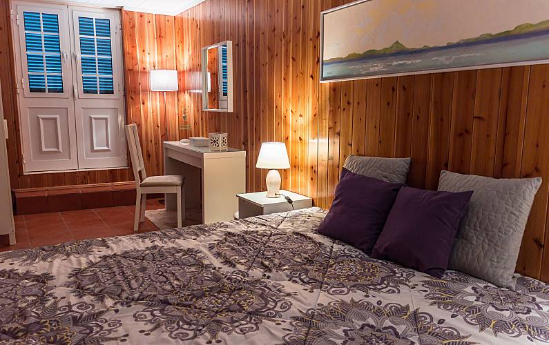 Vivenda Quarto Ilha Terceira Vila da Praia da Vitória casa - Quarto