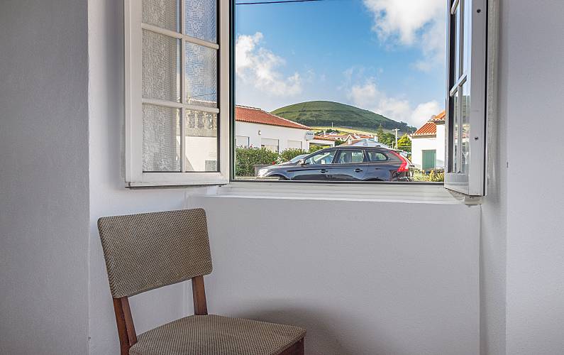 Vivenda Quarto Ilha Terceira Vila da Praia da Vitória casa - Quarto