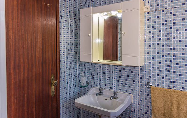 Vivenda Casa-de-banho Ilha Terceira Vila da Praia da Vitória casa - Casa-de-banho