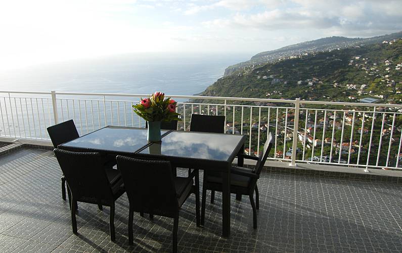 Vivenda Terraço Ilha da Madeira Calheta - R.A.M. vivenda - Terraço