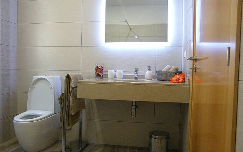 Vivenda Casa-de-banho Ilha da Madeira Calheta - R.A.M. vivenda - Casa-de-banho