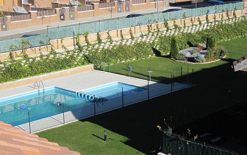 2 Piscina Huesca Jaca Apartamento - Piscina