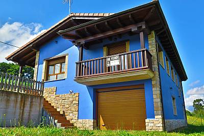 Casa en alquiler a 3 km de la playa Asturias