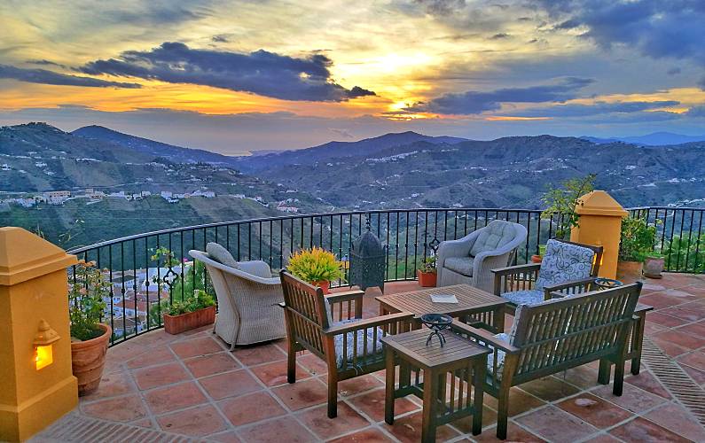 Casa en alquiler en Cómpeta Málaga
