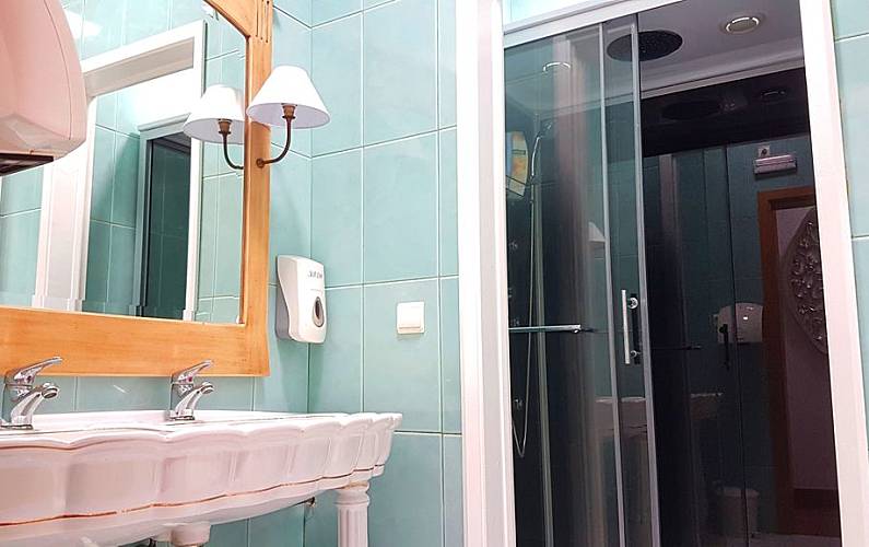 VIVENDA Casa-de-banho Ilha de São Miguel Ponta Delgada Villa rural - Casa-de-banho