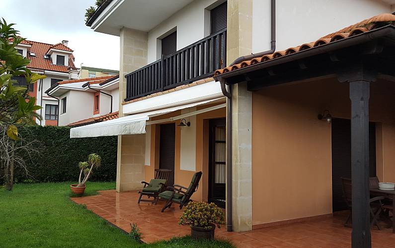 Villa Außenansicht des Hauses Asturien Colunga villa - Außenansicht des Hauses