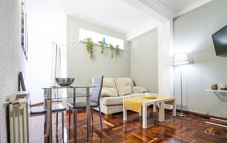 4 Apartamentos para 4-20 pessoas em Madrid centro Madrid - Sala de Jantar