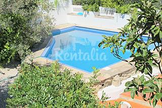 3 Casas para 6-28 pessoas com piscina
