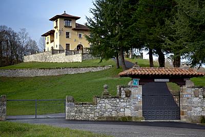 Casa en alquiler con jardín privado Asturias