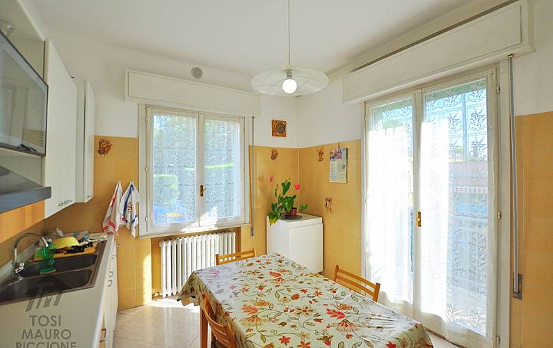 Apartamento para alugar a 100 m da praia Rimini - Cozinha