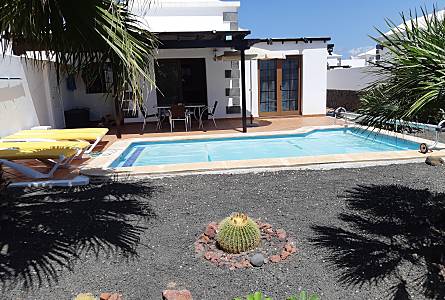 Holiday Rentals Playa Blanca Yaiza Apartments Holiday