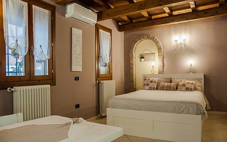 Wohnung Zimmer Ferrara Ferrara Ferienwohnung - Zimmer