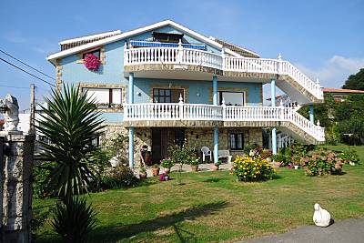 Apartamentos turisticos extrahoteleros El Burby. Cantabria