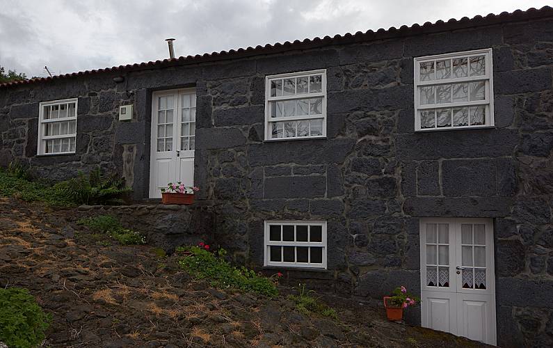 2 Exterior da casa Ilha de São Jorge Velas Apartamento - Exterior da casa