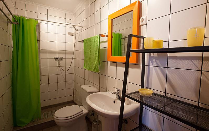 2 Casa-de-banho Ilha de São Jorge Velas Apartamento - Casa-de-banho