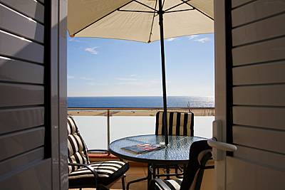 3 Apartamentos en 1a línea de playa Barcelona