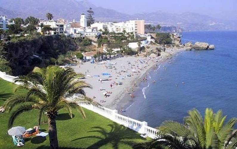 5 Apartments For Rent Only 150 Meters From The Beach Nerja Malaga Costa Del Sol
