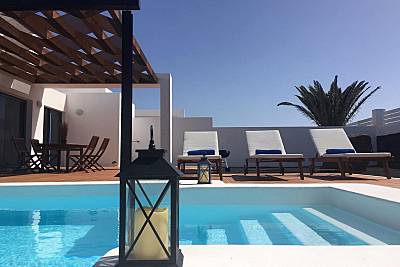 10 Villas totalmente equipadas a 1800 m de la playa Lanzarote