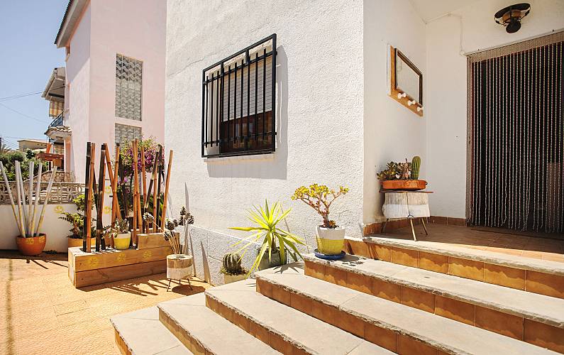Escalera para una casa pequeña // Stairs for a small house - Mediterráneo -  Escalera - Otras zonas - de KR-ARQUITECTURA
