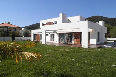Villa de 4 habitaciones a 1500 m de la playa Cantabria