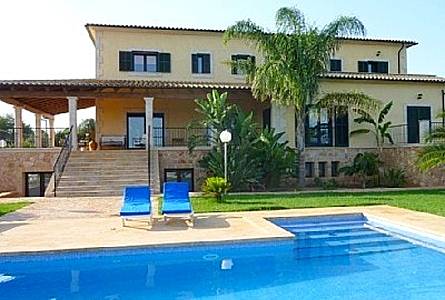 Holiday Rentals Ses Salines Majorca Apartments Holiday Homes