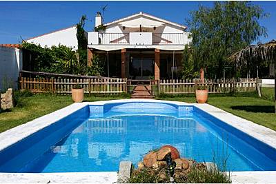 Grande villa con piscina &amp; terraza Badajoz