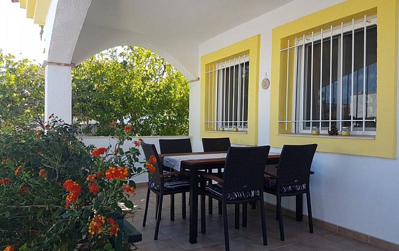Haus Außenansicht des Hauses Tarragona Deltebre Ferienhaus - Außenansicht des Hauses