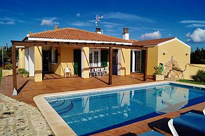 VILLA RURAL PARA 8 PERSONAS Menorca