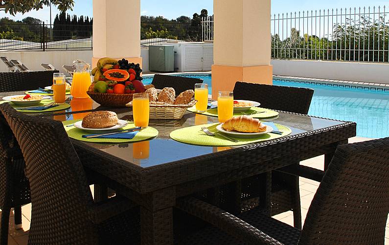 Download Maison plage table a manger HD