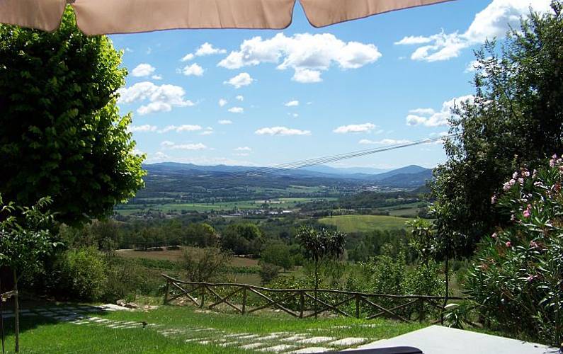 Rustico panoramico tra Umbria e Toscana (ALBA)