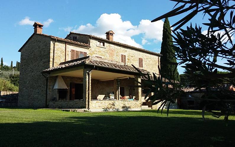 Affascinante casale con piscina sui colli Toscani Tregozzano