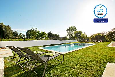 AMAZING, HEATABLE POOL, A/C, WI-FI, 5 MIN TO BEACH Algarve-Faro